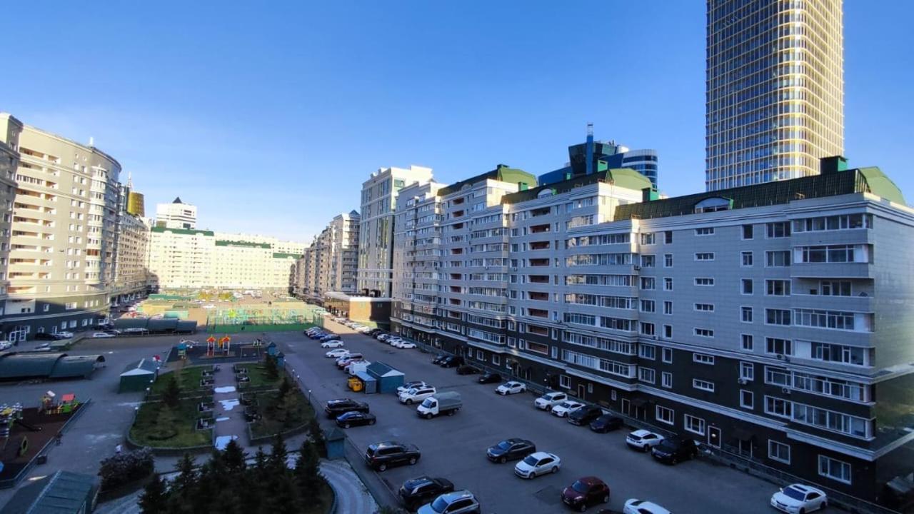 36 3Х Комн Кв На 1-8 Человек С Шикарным Видом На Байтерек Astaná Exterior foto